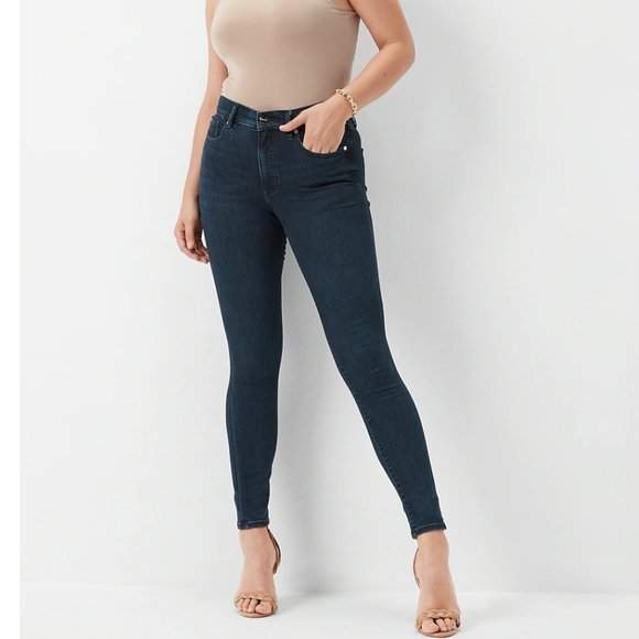 Express Mid Rise Dark Wash Supersoft Skinny Jeans 2S - Picture 1 of 7